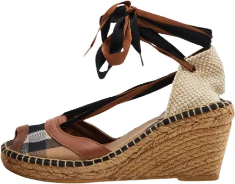 Burberry Vintage Pre-owned Canvas sandals Brown Dames