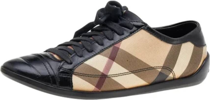 Burberry Vintage Pre-owned Canvas sneakers Beige Dames