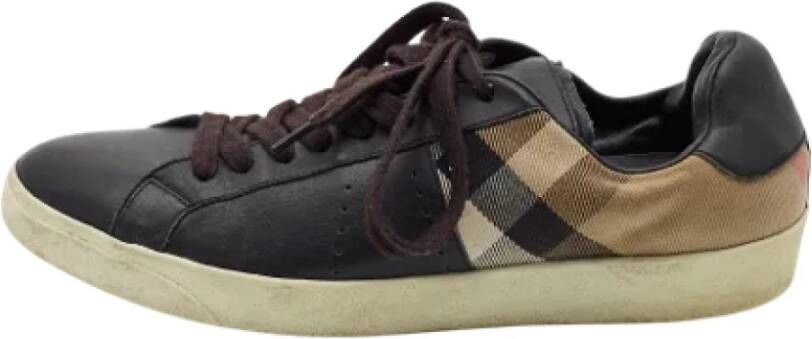 Burberry Vintage Pre-owned Canvas sneakers Black Dames