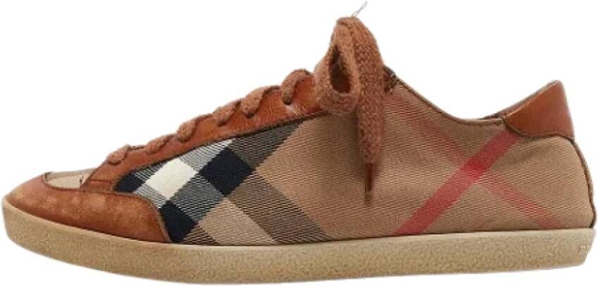 Burberry Vintage Pre-owned Canvas sneakers Brown Dames