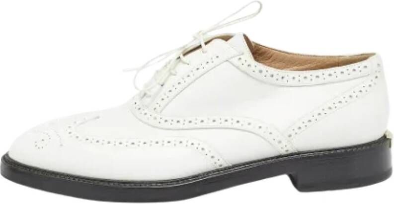 Burberry Vintage Pre-owned Leather flats White Dames