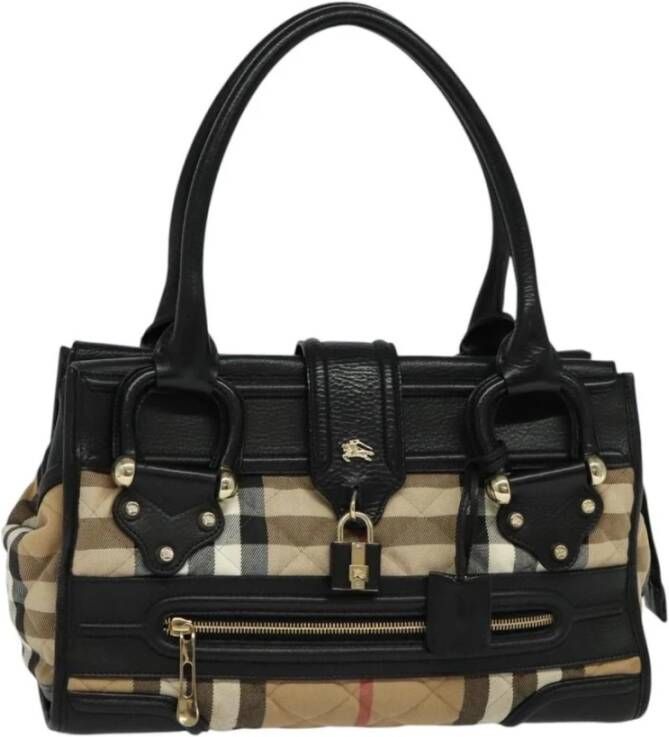 Burberry Vintage Tweedehands Gewatteerde Schoudertas Hangslot Detail