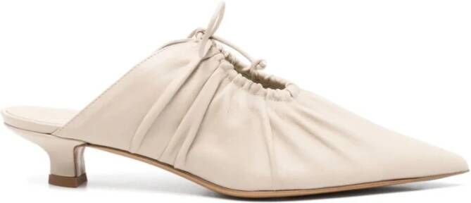 By ne Birger Elegante hakken voor