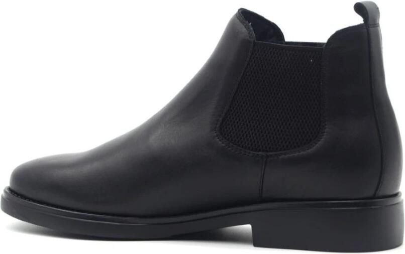 Callaghan Chelsea Boots