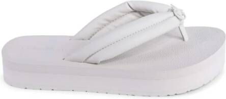 Calvin Klein Beige Eco-Vriendelijke Teenslipper
