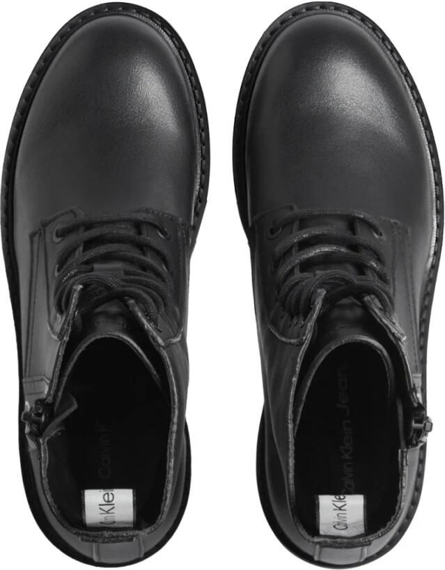 Calvin Klein Veterlaarsjes COMBAT MID LACEUP BOOT ZIP WN met logo-opschrift opzij