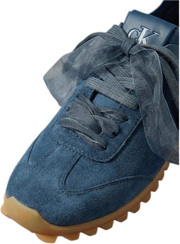 Calvin Klein Suede Organza Runner Sneakers - Foto 2