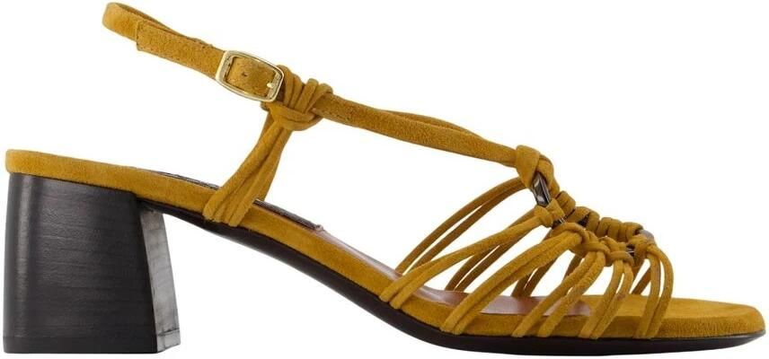 Carel Copacabana Pumps