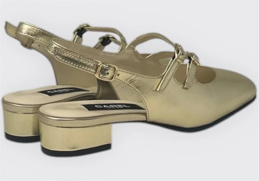 Carel Grijze Platte Schoenen met Gespsluitingen
