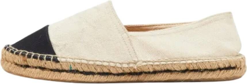 Carolina Herrera Pre-owned Canvas espadrilles Beige Dames