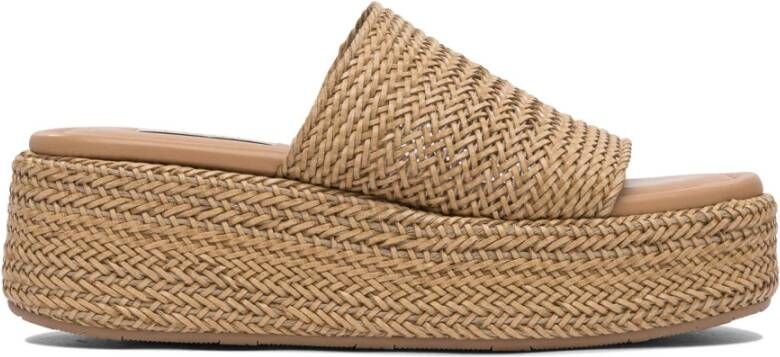 Casadei Beige Sandalen voor Vrouwen Stijlvol Ontwerp