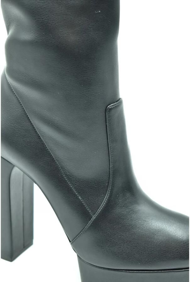 Casadei Enkellaarsjes met hak en leer Black Dames