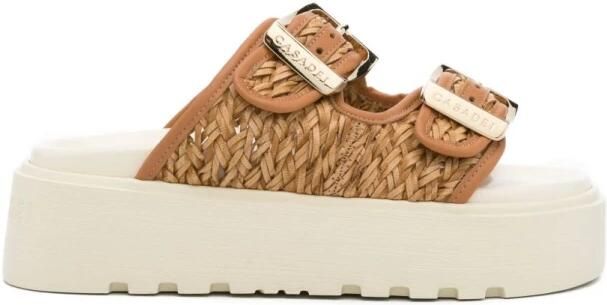 Casadei Sandalen met gespdetail en geweven bandjes