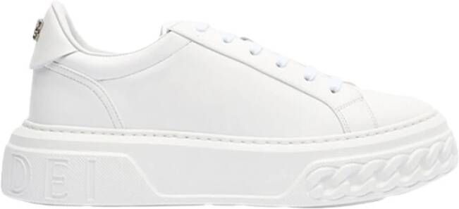 Casadei Kettingdetail Ronde Neus Rubberen Zool Sneakers