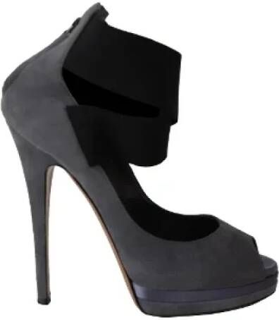 Casadei Pre-owned Suede heels Gray Dames