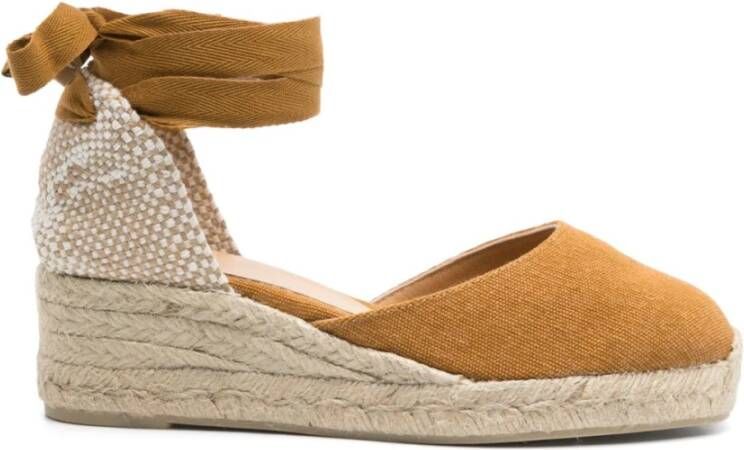 Castañer Beige Platte Schoenen met Enkelband