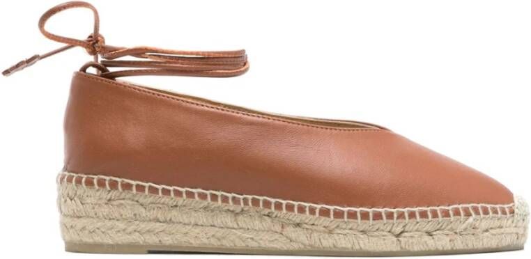 Castañer Bruin Leren Platte Schoenen met Enkelband