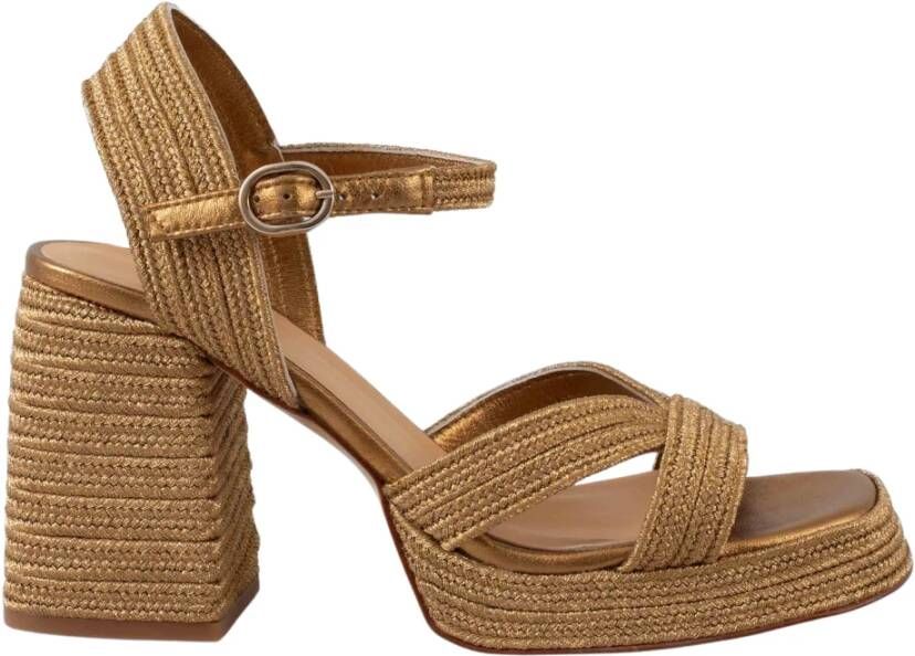 Castañer Gouden sleehak sandaal voor elegante zomerlooks