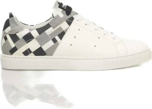 Cerruti 1881 Gestreepte witte sneakers met logo White Dames
