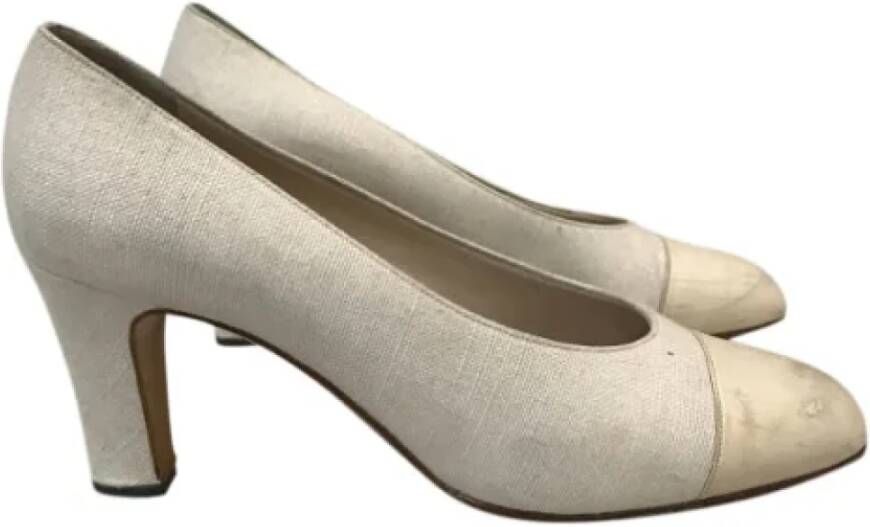 Chanel Vintage Pre-owned Canvas heels Beige Dames