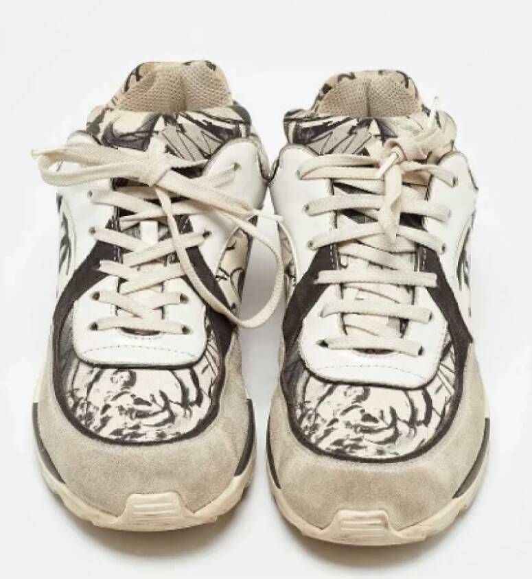 Chanel Vintage Pre-owned Canvas sneakers White Dames