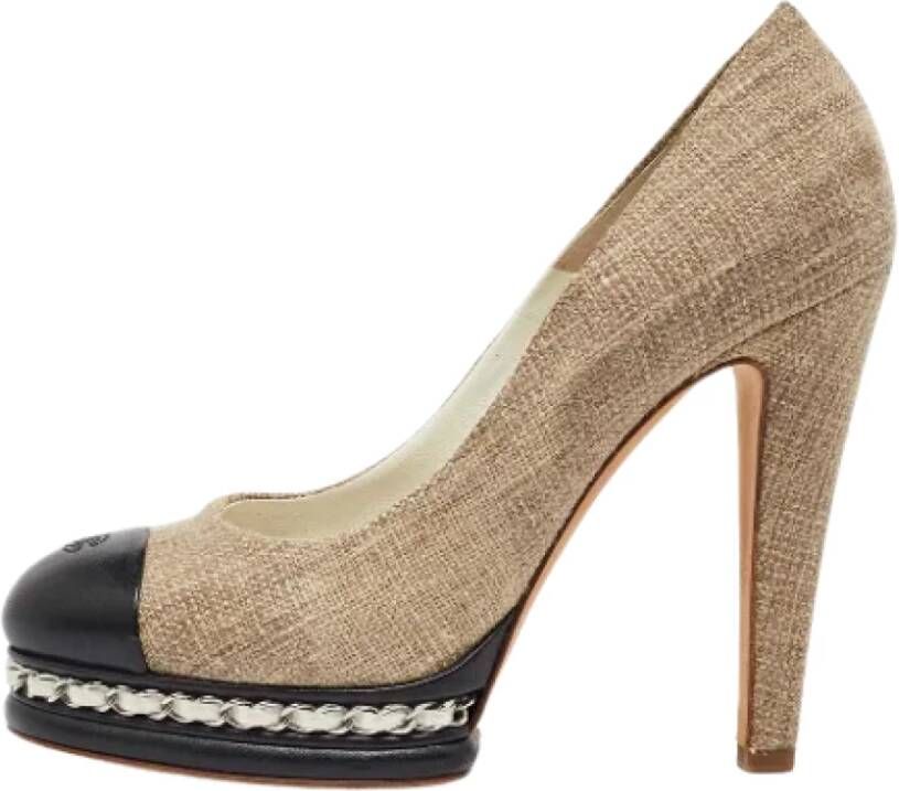 Chanel Vintage Pre-owned Fabric heels Beige Dames