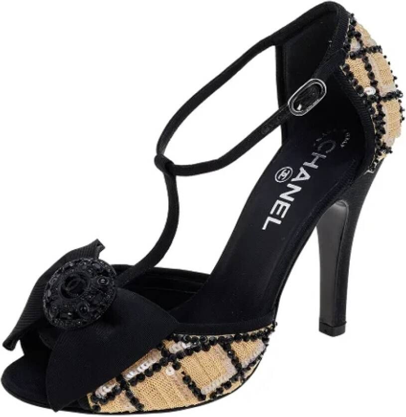 Chanel Vintage Pre-owned Fabric sandals Beige Dames