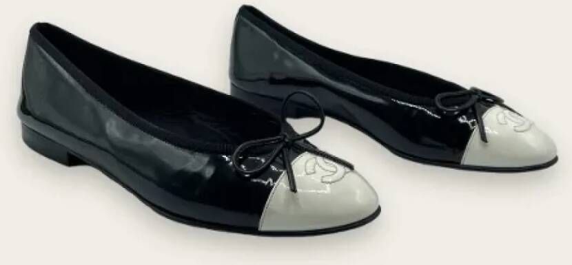 Chanel Vintage Pre-owned Leather flats Black Dames