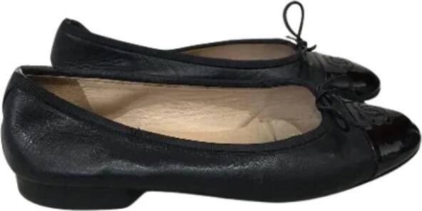 Chanel Vintage Pre-owned Leather flats Black Dames