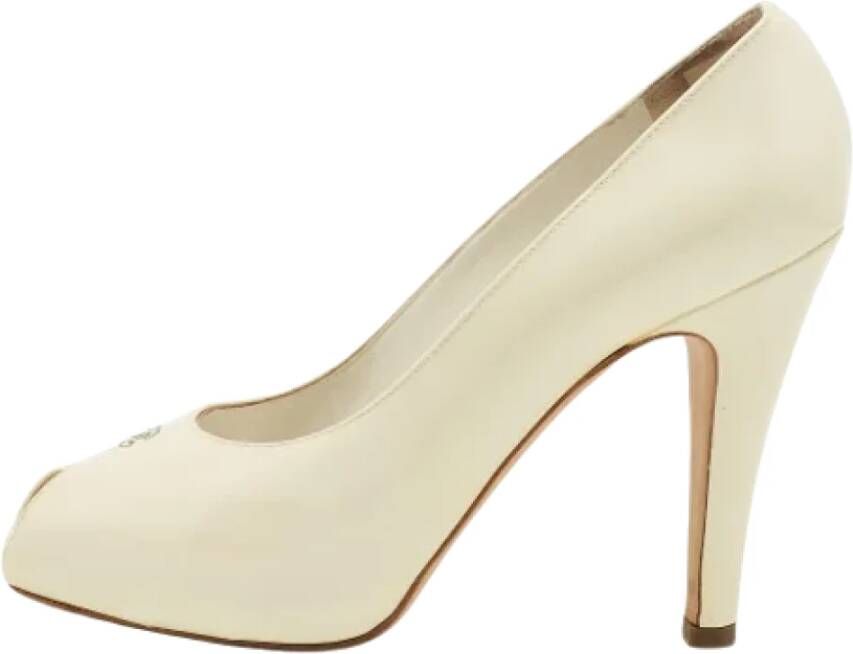 Chanel Vintage Pre-owned Leather heels Beige Dames