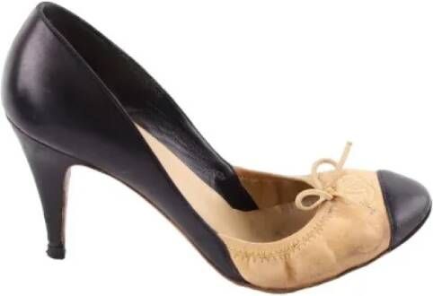 Chanel Vintage Pre-owned Leather heels Beige Dames