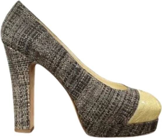 Chanel Vintage Pre-owned Leather heels Gray Dames