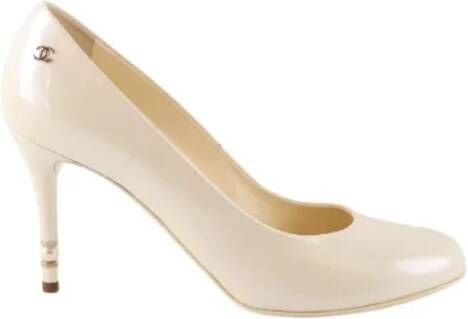 Chanel Vintage Pre-owned Leather heels White Dames