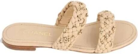 Chanel Vintage Pre-owned Leather sandals Beige Dames
