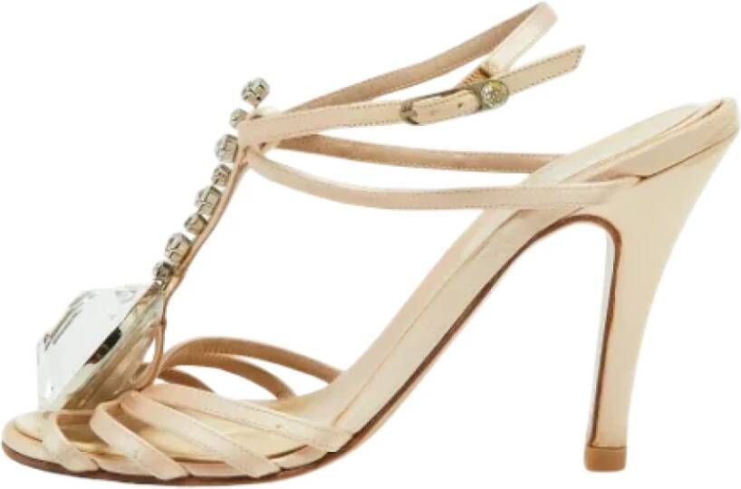 Chanel Vintage Pre-owned Satin sandals Beige Dames