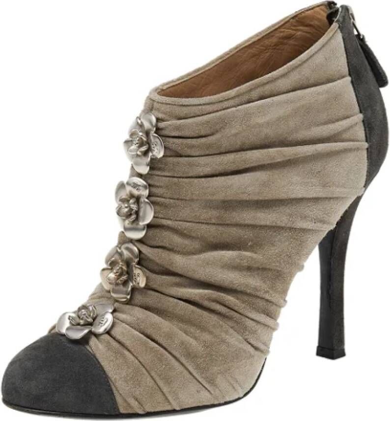 Chanel Vintage Pre-owned Suede boots Gray Dames