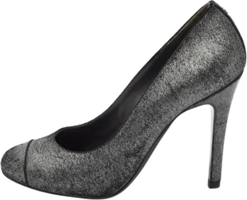 Chanel Vintage Pre-owned Suede heels Gray Dames