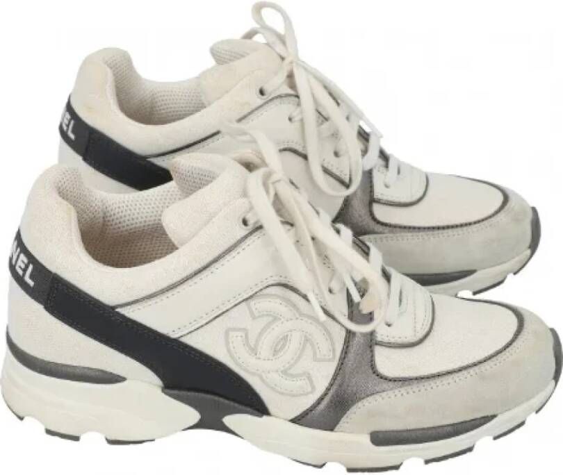 Chanel Vintage Pre-owned Suede sneakers White Dames