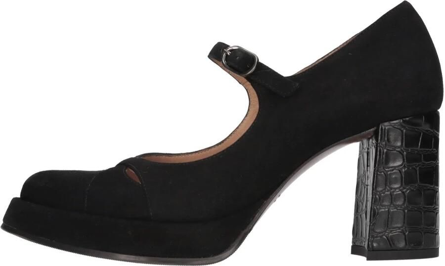 Chie Mihara Met Hakken Pumps