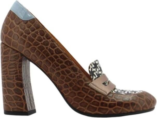 Chie Mihara Leren mocassin met coco print detail
