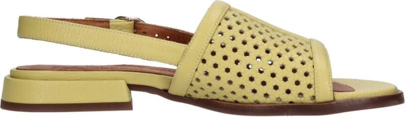 Chie Mihara Platte schoenen Geel
