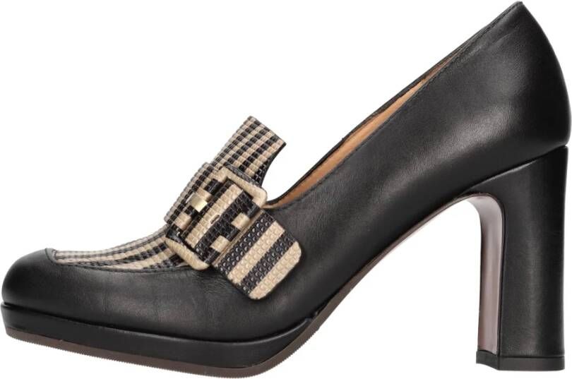 Chie Mihara Platte schoenen Zwart
