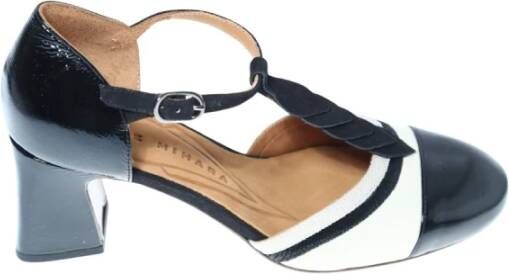 Chie Mihara Zwarte lakleren pumps met witte kalfsdetails