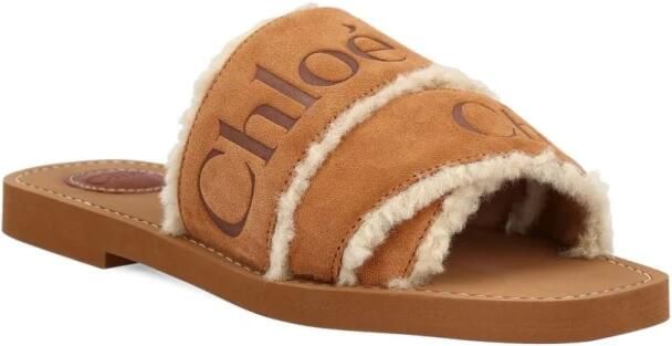 Chloé Bruine Shearling Trim Suède Sandalen