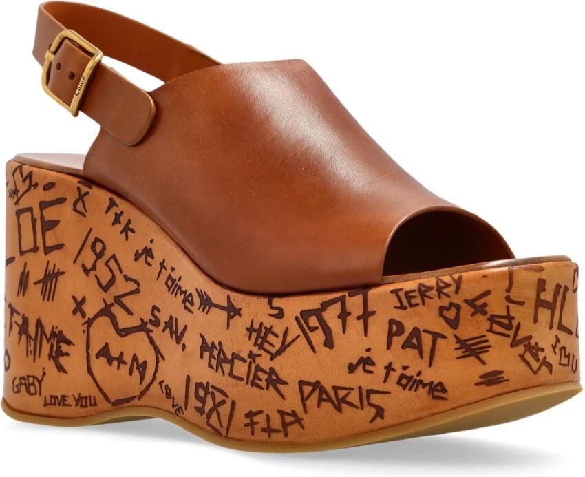 Chloé Bruine Sleehak Sneakers met Gegraveerde Decoraties - Foto 3