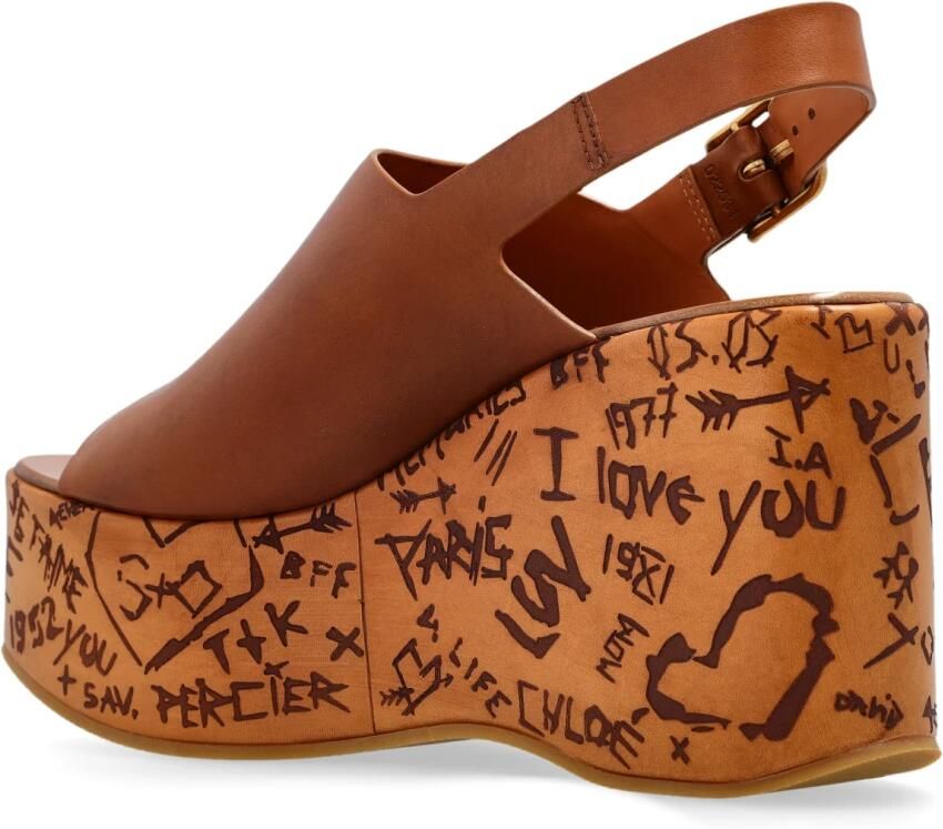 Chloé Bruine Sleehak Sneakers met Gegraveerde Decoraties - Foto 2