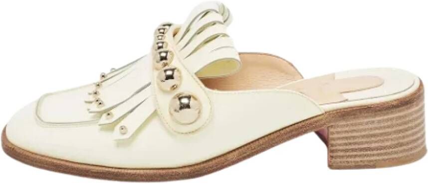 Christian Louboutin Pre-owned Leather mules Beige Dames