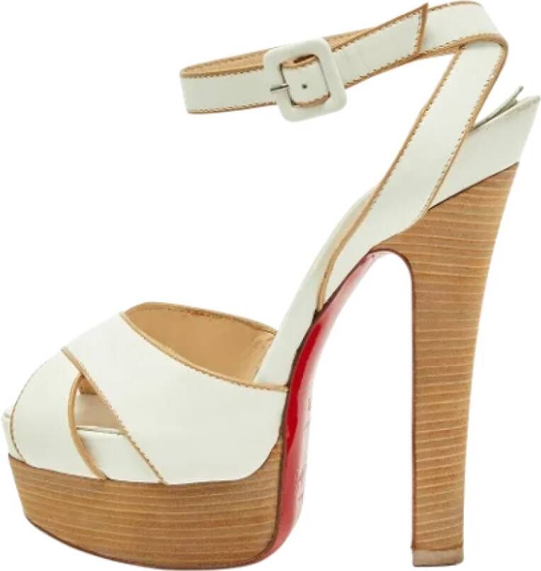 Christian Louboutin Pre-owned Leather sandals White Dames