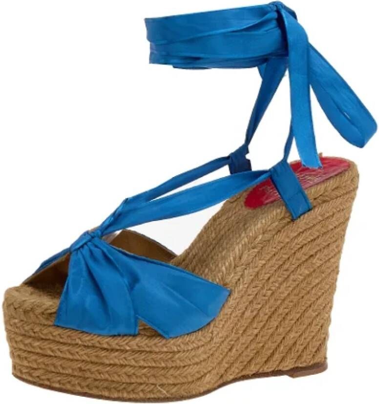 Christian Louboutin Pre-owned Silk sandals Blue Dames