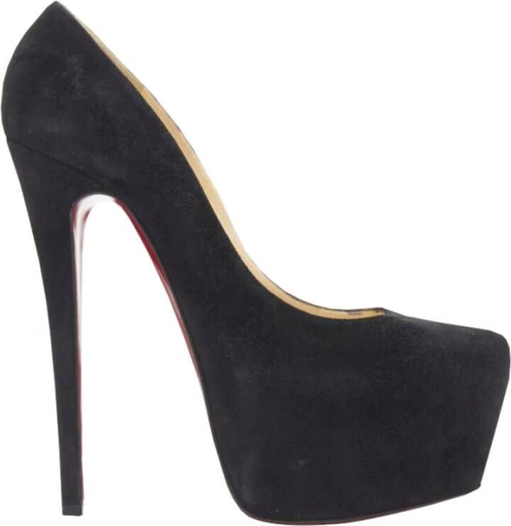 Christian Louboutin Pre-owned Tweedehands elegante platformhoge hakken in klassieke stijl en verfijnd ontwerp